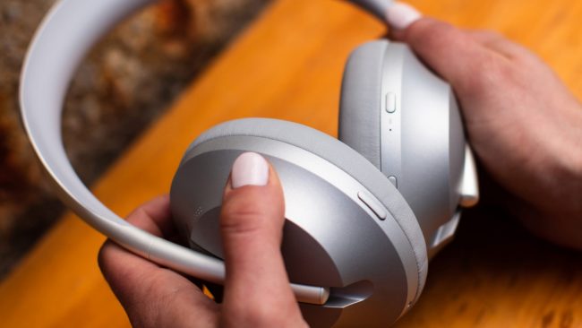 Bose pridáva slúchadlám Headphones 700 nastaviteľný ekvalizér